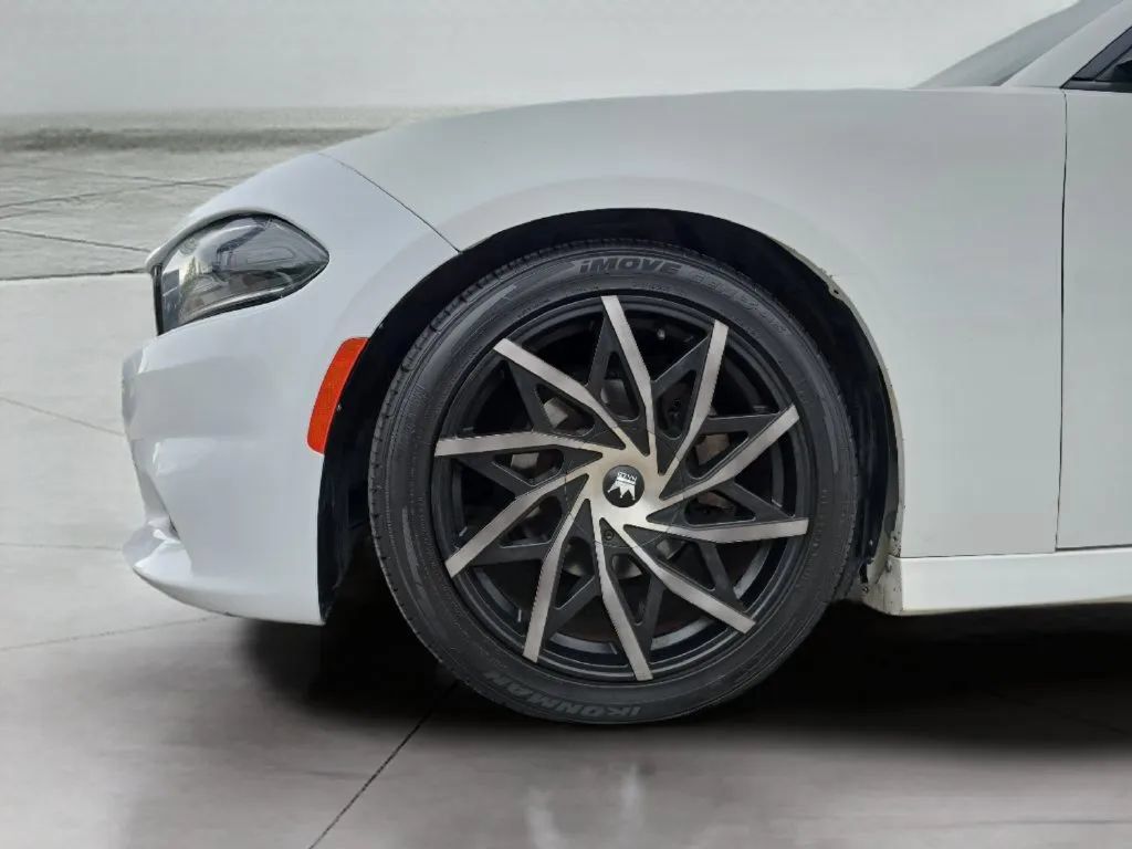Used 2016 Dodge Charger R/T RWD image 20