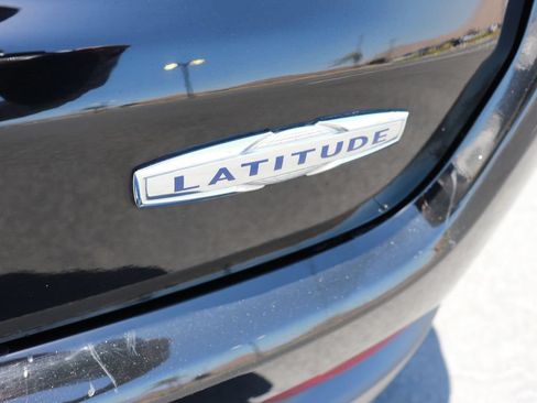Used 2020 Jeep Compass Latitude FWD image 6