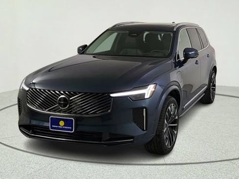New 2026 Volvo XC90 T8 Ultra w/ Protection Package AWD/4WD image 2