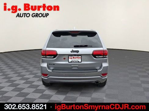 Used 2021 Jeep Grand Cherokee Laredo X AWD/4WD image 5