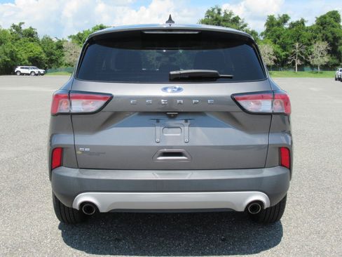 Used 2022 Ford Escape SE w/ Convenience Package FWD image 6
