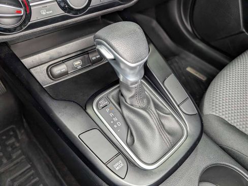 Used 2020 Kia Soul LX FWD image 27
