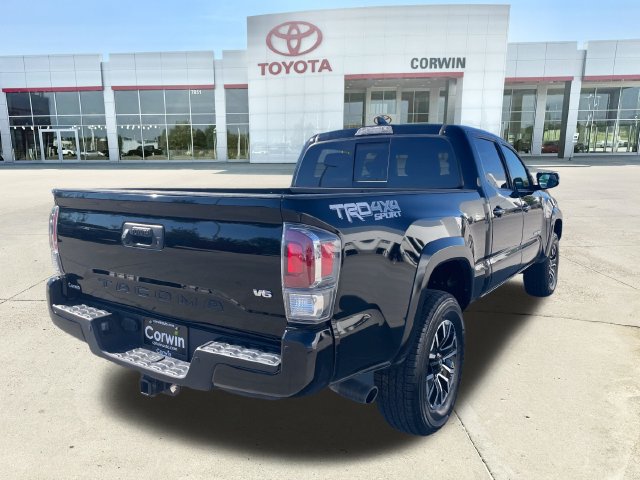 Used 2023 Toyota Tacoma TRD Sport w/ TRD Premium Sport Package AWD/4WD image 5