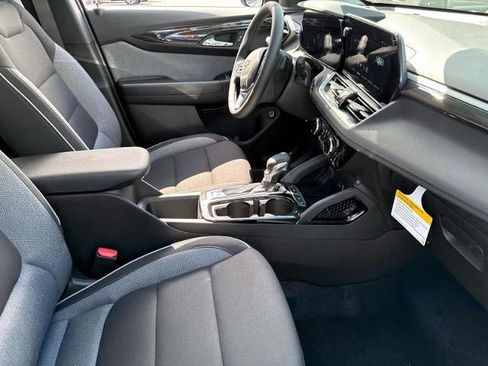 New 2026 Chevrolet TrailBlazer LT w/ Convenience Package AWD/4WD image 8