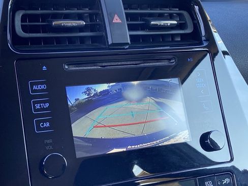 Used 2018 Toyota Prius Four image 35
