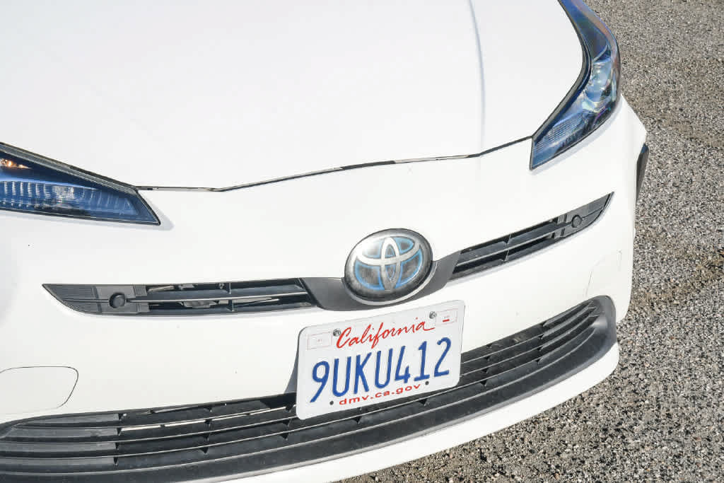Used 2020 Toyota Prius LE FWD image 5