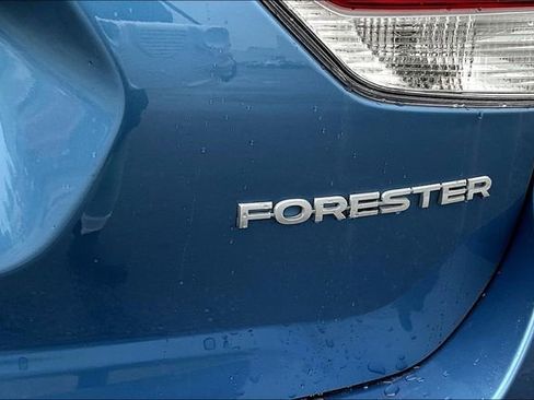 Used 2023 Subaru Forester Premium image 23