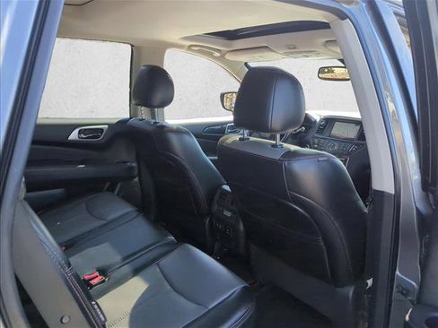 Used 2020 Nissan Pathfinder SL image 19