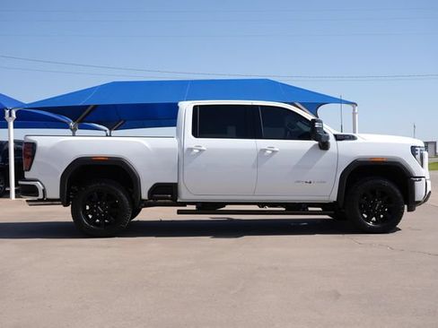 New 2026 GMC Sierra 2500 AT4 w/ AT4 Premium Plus Package AWD/4WD image 2