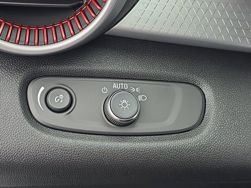 New 2025 Chevrolet Trax RS w/ Driver Confidence Package image 24