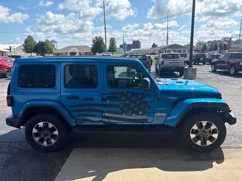 Used 2022 Jeep Wrangler Unlimited Sahara w/ LED Lighting Group AWD/4WD image 6