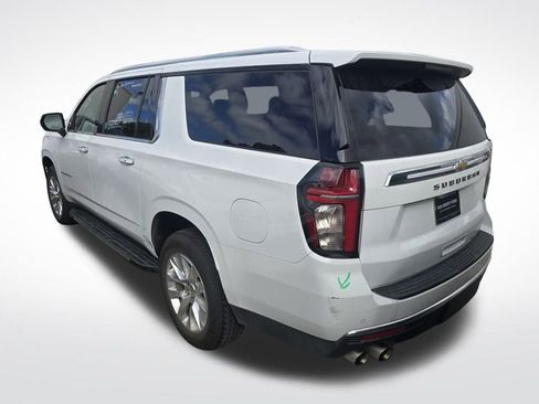 Used 2023 Chevrolet Suburban Premier image 6