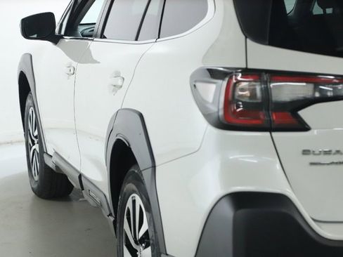 Used 2023 Subaru Outback Premium image 40