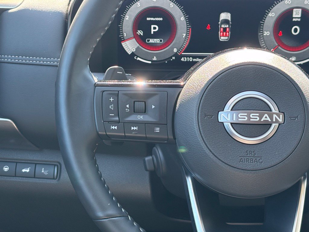 Used 2025 Nissan Pathfinder Platinum AWD/4WD image 23