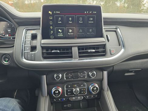 Used 2024 GMC Yukon XL SLT image 19