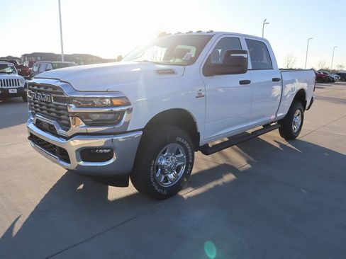 New 2026 RAM 2500 Tradesman AWD/4WD image 10
