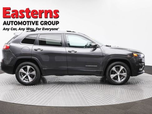 Used 2021 Jeep Cherokee Limited AWD/4WD image 4