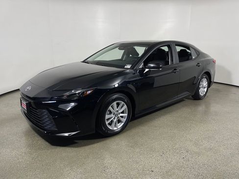 Certified 2025 Toyota Camry LE image 7