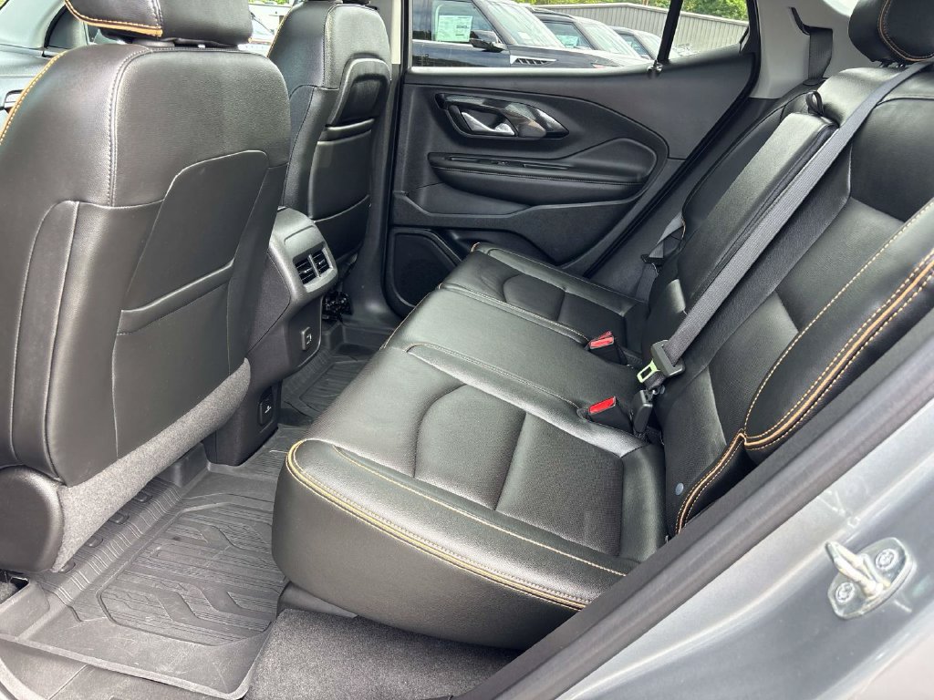 Used 2023 GMC Terrain AT4 w/ Infotainment Package II AWD/4WD image 11