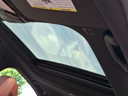 Certified 2025 BMW 330i xDrive Sedan w/ Convenience Package image 15