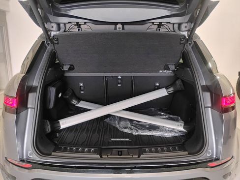 Used 2023 Land Rover Range Rover Evoque R-Dynamic SE AWD/4WD image 9