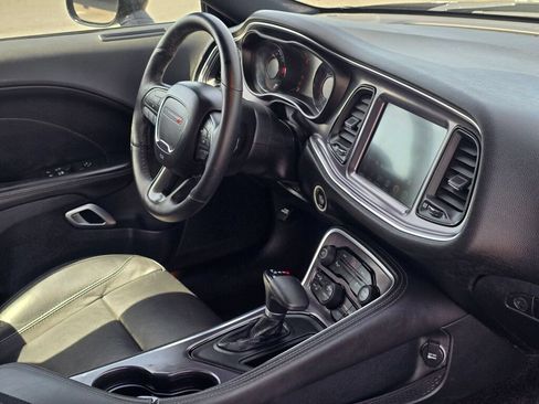 Used 2016 Dodge Challenger SXT Plus RWD image 17