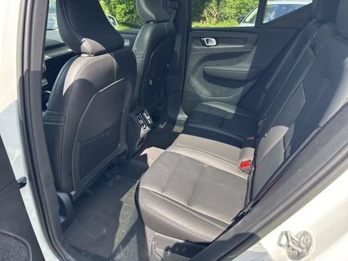 Used 2023 Volvo XC40 B5 Plus w/ Climate Package AWD/4WD image 15