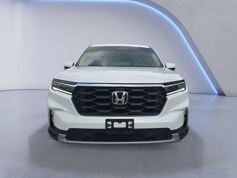 Used 2025 Honda Pilot EX-L image 9