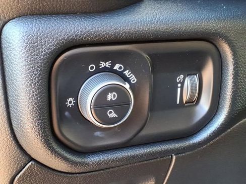 Used 2021 RAM 1500 Big Horn image 18