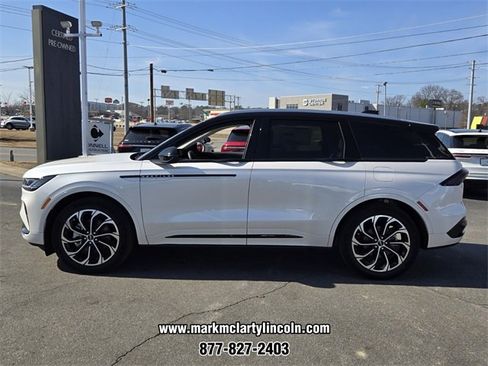 New 2026 Lincoln Nautilus Reserve image 4