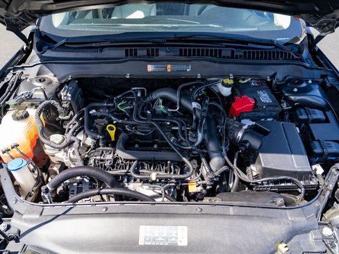 Used 2019 Ford Fusion SE w/ Equipment Group 151A FWD image 24