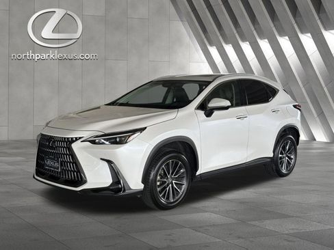 Certified 2025 Lexus NX 250 FWD w/ Towing Package (2000 Lbs) image 3