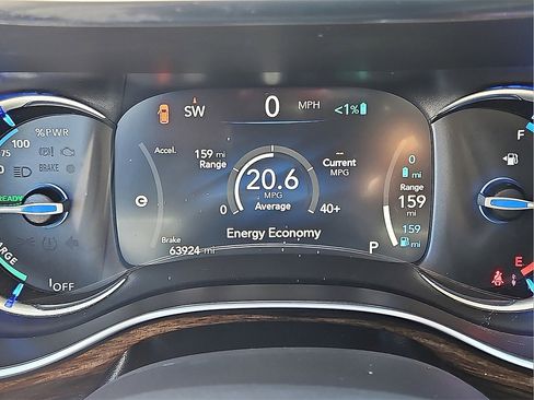 Used 2022 Chrysler Pacifica Limited image 24