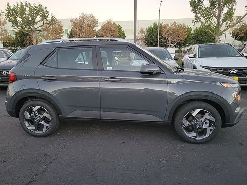 New 2026 Hyundai Venue SEL image 6