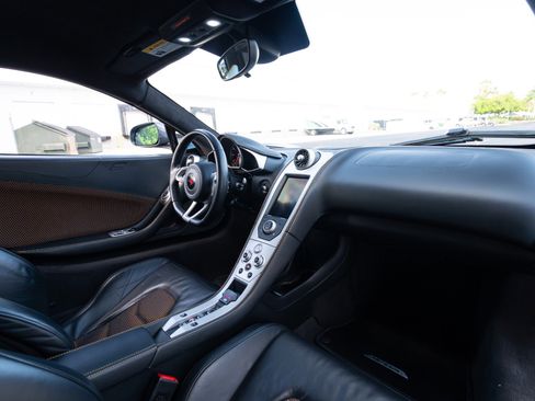 Used 2012 McLaren MP4-12C Coupe RWD image 57