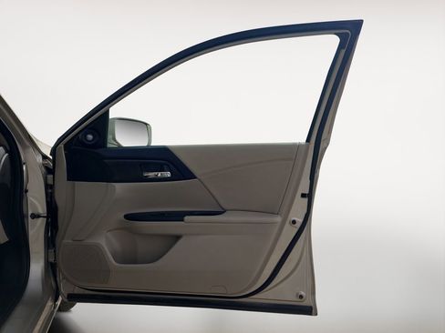Used 2013 Honda Accord EX-L image 27