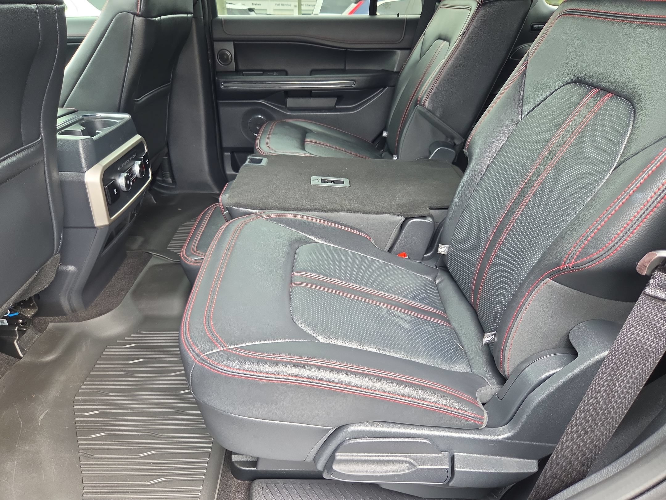 Used 2023 Ford Expedition Limited AWD/4WD image 23