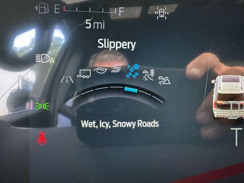 Used 2027 Ford Expedition Tremor w/ Driver's Package AWD/4WD image 48