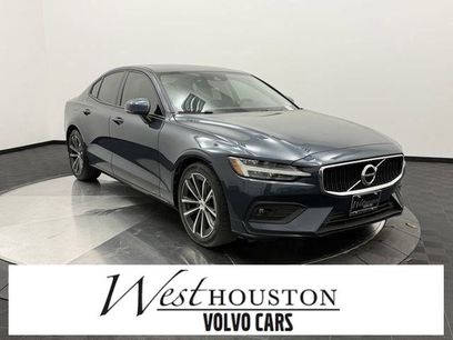 Used 2021 Volvo S60 T5 Momentum w/ Premium Package
