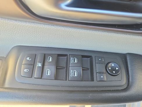 Used 2021 Chrysler Voyager LX w/ Cold Weather Group image 17