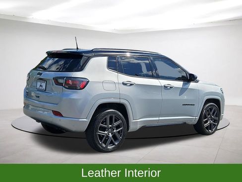 Used 2024 Jeep Compass Limited w/ High Altitude Package AWD/4WD image 7