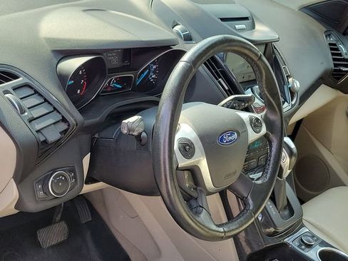 Used 2016 Ford Escape Titanium w/ Canadian Touring Package AWD/4WD image 8