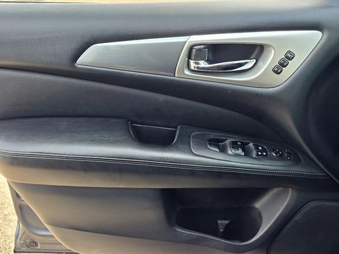 Used 2018 Nissan Pathfinder SL w/ SL Premium Package image 14