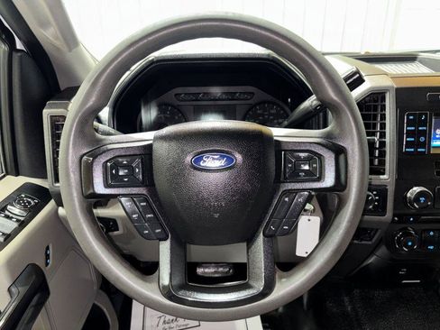 Used 2017 Ford F250 XL w/ Power Equipment Group AWD/4WD image 18