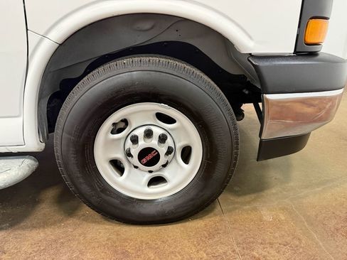 Used 2024 GMC Savana 2500 w/ Driver Convenience Package image 93