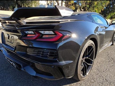 Used 2025 Chevrolet Corvette Z06 w/ Z07 Performance Package image 4