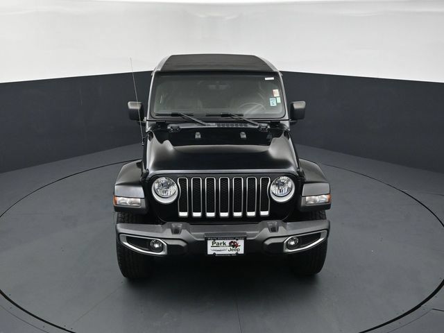 Used 2022 Jeep Wrangler Unlimited Sahara w/ Cold Weather Group AWD/4WD image 13