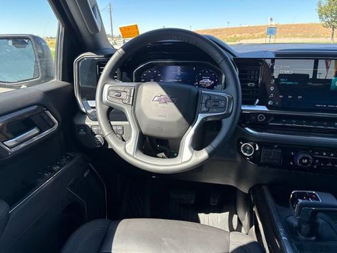 Certified 2025 Chevrolet Silverado 1500 RST AWD/4WD image 13