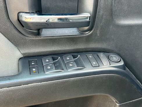 Used 2017 Chevrolet Silverado 1500 Custom w/ Trailering Package image 16