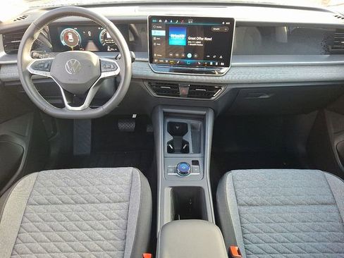 Certified 2025 Volkswagen Tiguan S w/ 18" Wheel Package image 15